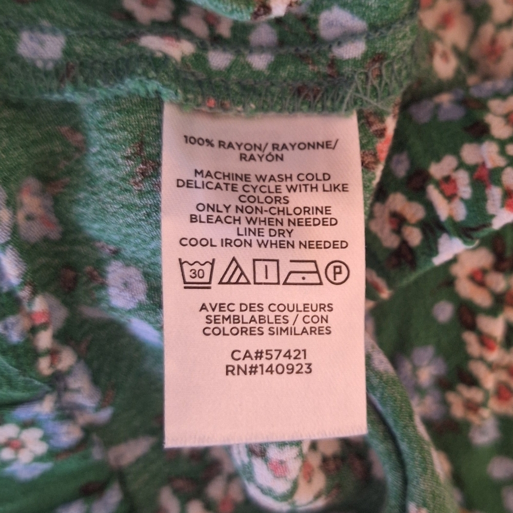LOFT Floral Green Women's Top Blouse Medium *C7 - Picture 6 of 6